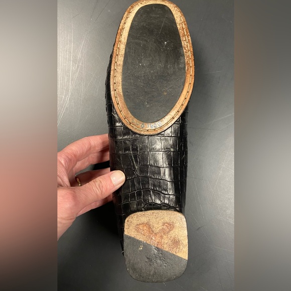 Salvatore Ferragamo black women’s crocodile loafers - size 10R - Picture 5 of 5